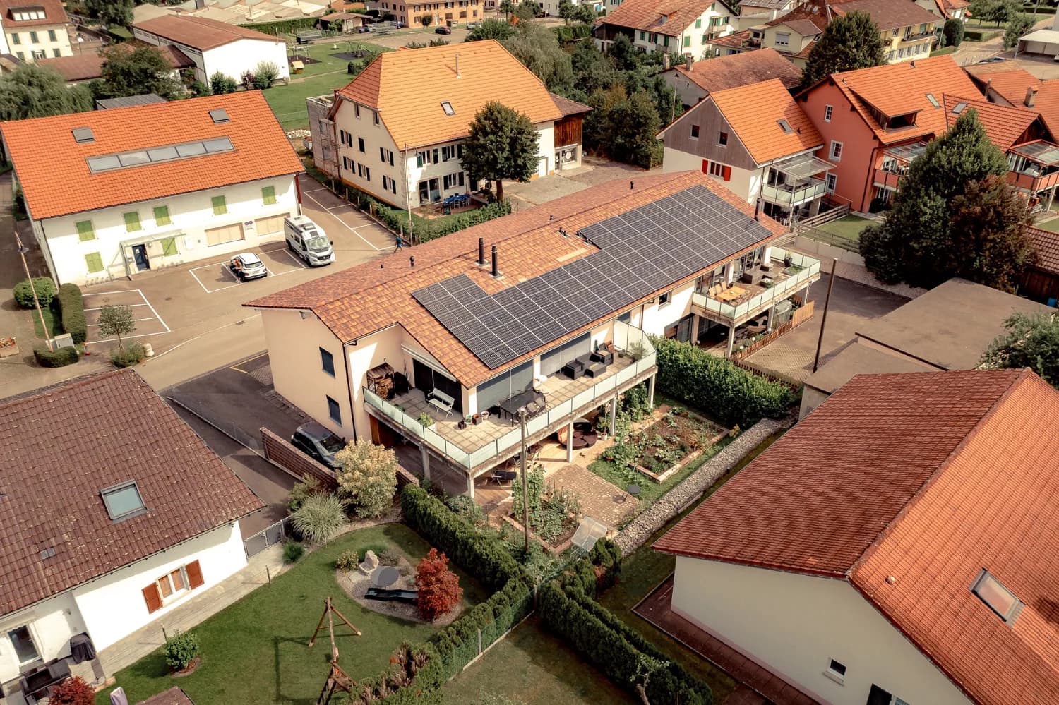 Installation solaire Faivre Energie sur une maison du Jura ou du Jura bernois